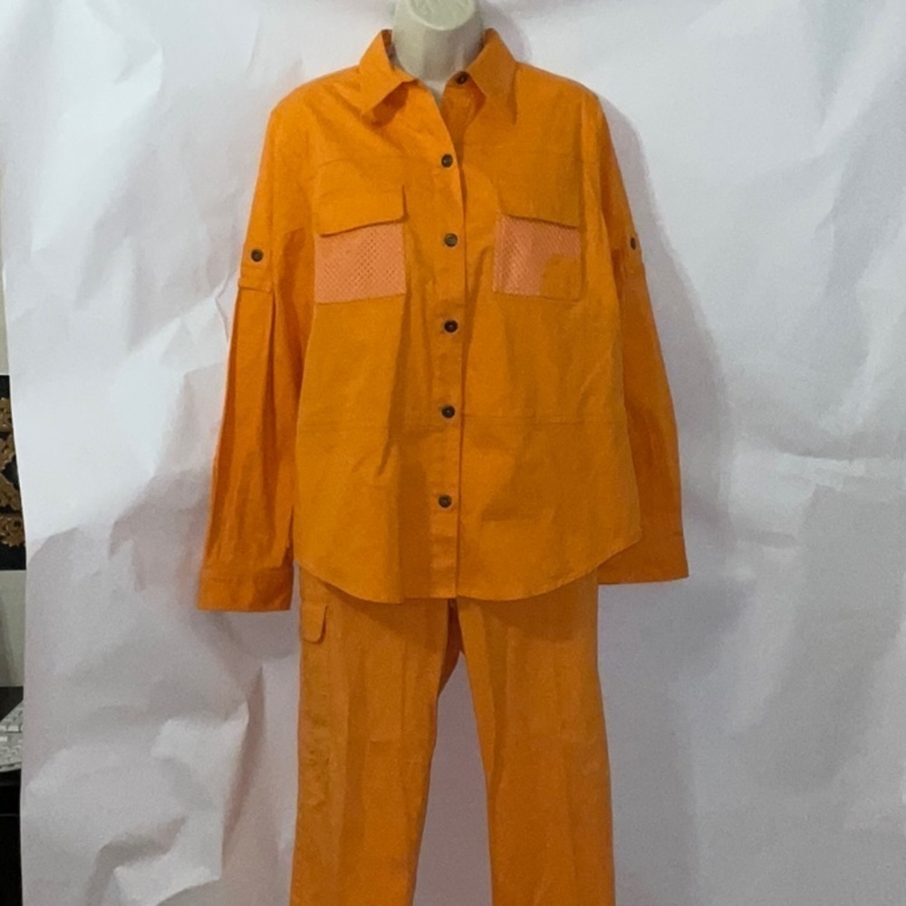 LEILEI Orange Suit, Top Large Bottom 10